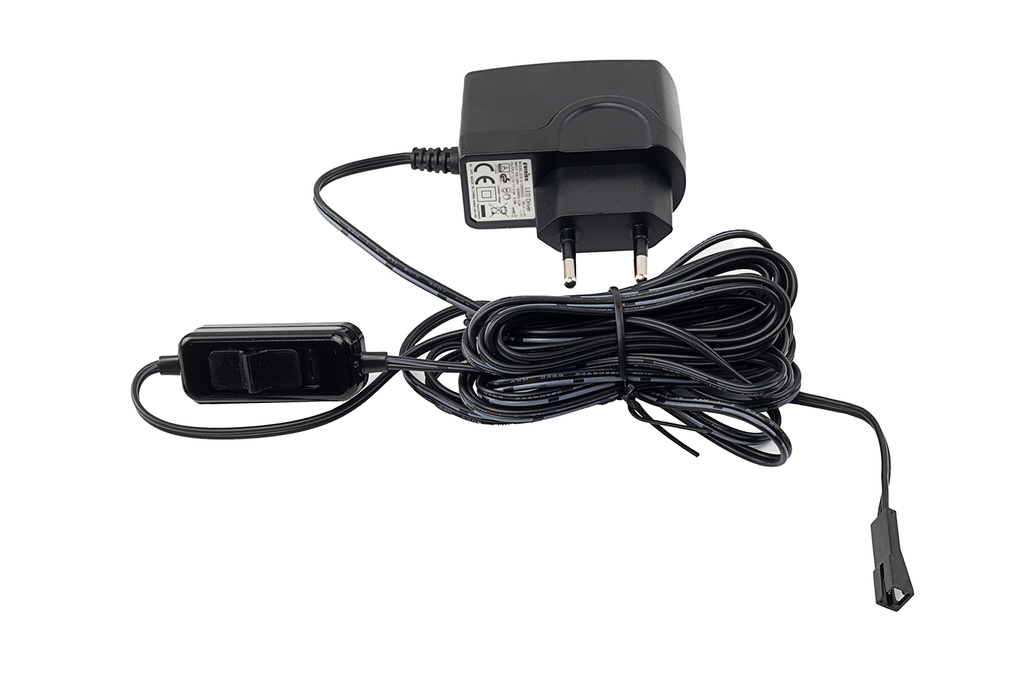 TRANSFORMADOR LED 6 W. C/CABLE L2000 MM., INT. MANO C/CABLE L2000 MM. Y C/CON. HEMBRA NEGRO SD