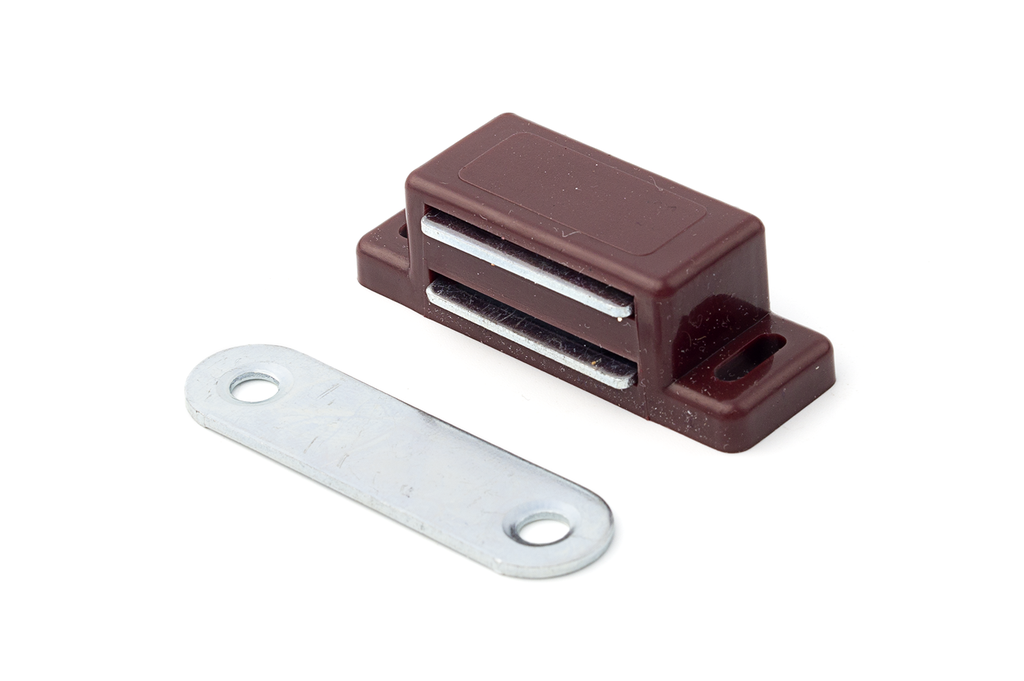 CIERRE IMAN SUPERFICIE RECTANGULAR 45X15X13 MM. P/4 KGS. M/T MARRON